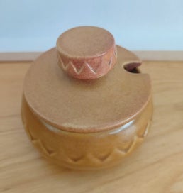 Listing 4 of 8 for Nerfertiti Stoneware by Diana Pottery Set