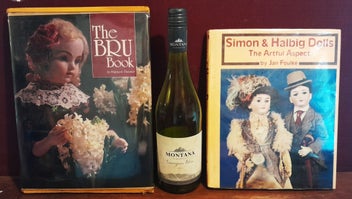 Listing 3 of 3 for DOLL REFERENCE BOOKS. ( 2 ) SIMON & HALBIG & THE BRU BOOK LOT 1