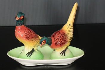 Listing 2 of 4 for ***VINTAGE CARLTON WARE "PHEASANT" SALT & PEPPER CRUET c1950***