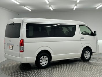 Toyota Hiace 2025 photo 4
