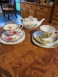 Listing 2 of 2 for VINTAGE ROYAL ALBERT TRIOS AND TEAPOT