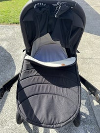 Listing 3 of 7 for Edwards & Co Oscar pram bundle