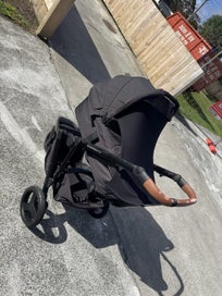 Listing 1 of 7 for Edwards & Co Oscar pram bundle