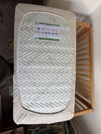 Listing 3 of 4 for Babyhood cot & Babyhood bamboo breathe ezy mattress