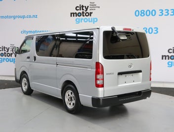 Toyota Hiace 2021 photo 3