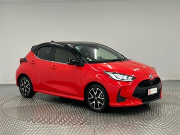 Toyota Yaris 2021 photo 2