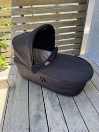 Listing 2 of 12 for Mountain Buggy Urban Jungle Set