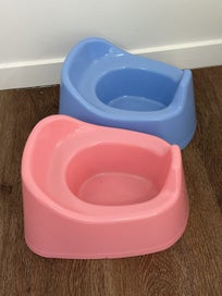 Listing 6 of 6 for Baby bathtub, bouncinette and 2 potties
