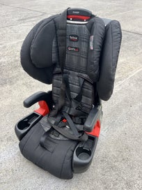 Listing 2 of 9 for Britax Pioneer Car Seat