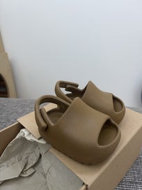 Listing 6 of 10 for adidas Toddler Yeezy Slide Infant GW1933 Ochre