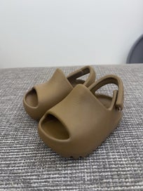 Listing 9 of 10 for adidas Toddler Yeezy Slide Infant GW1933 Ochre