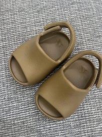 Listing 10 of 10 for adidas Toddler Yeezy Slide Infant GW1933 Ochre