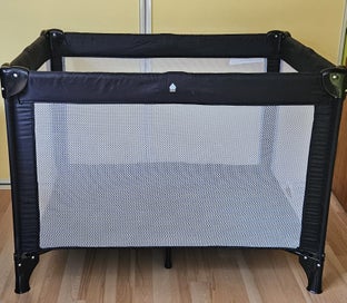 Listing 2 of 5 for Baby travel porta-cot
