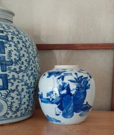 Listing 2 of 8 for VERY OLD BLUE & WHITE HAND-PAINTED PORCELAIN GINGER JAR