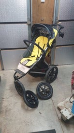 Listing 2 of 6 for Mountain Buggy Terrain pram