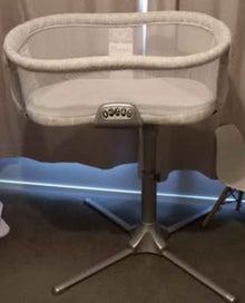 Listing 2 of 2 for Halo Bassinest Premiere Swivel