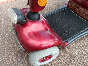 Listing 3 of 6 for Invercare Panther LX-4 Mobility Scooter