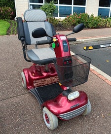 Listing 5 of 6 for Invercare Panther LX-4 Mobility Scooter