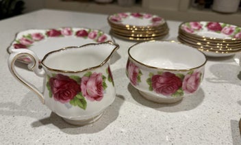 Listing 8 of 9 for Old English Rose Royal Albert ~ full tea set