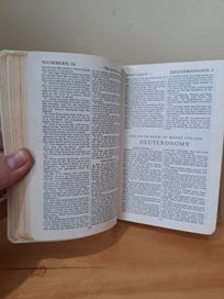 Listing 5 of 5 for Collins vintage holy bible pocket size