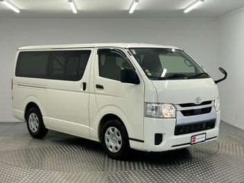 Toyota Hiace 2023 photo 2
