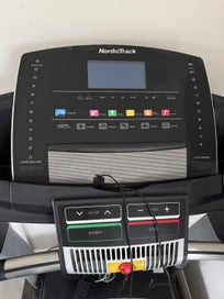 Listing 2 of 7 for Nordic Track Quadflex Tredmill.