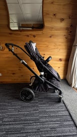 Listing 2 of 8 for Bugaboo Fox 3 Luxury Pram/Bassinet