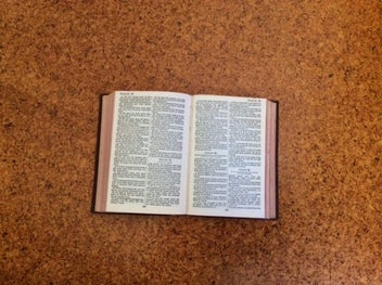 Listing 7 of 7 for Vintage BIBLE - Excellent Condition
