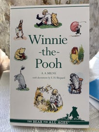 Listing 4 of 7 for 6 Winnie the Pooh books