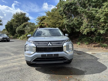 Mitsubishi Outlander 2026 photo 3