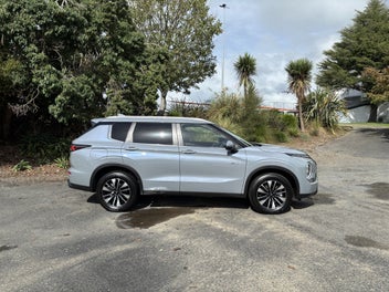 Mitsubishi Outlander 2026 photo 4