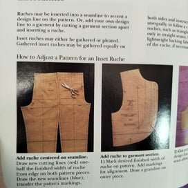 Listing 14 of 15 for Singer Sewing Crafts Creative Gifts & Projects Step-by-step Book