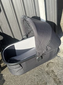 Listing 9 of 13 for Uppababy Vista V3 - Complete Set