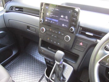 Hyundai Staria 2022 photo 4