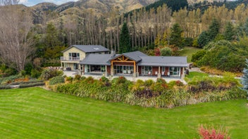 Accommodation Retreat + Event Venue