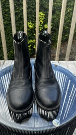 Listing 8 of 8 for Black Shires Paddock Boot