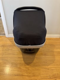 Listing 4 of 7 for Infant car seat capsule - good condition
