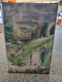 Listing 2 of 4 for Tolkein Lord of the Rings Illustrated Box set
