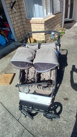 Listing 2 of 10 for Mountain Buggy double pushchair + accessories