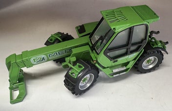 Listing 2 of 12 for Merlo Multifarmer Die-Cast Telehandler Model – Excellent Condition Collectible