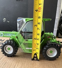 Listing 9 of 12 for Merlo Multifarmer Die-Cast Telehandler Model – Excellent Condition Collectible