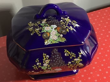 Listing 5 of 15 for Vintage Cute Japanese Bowl with lid