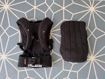 Listing 3 of 5 for Mountain Buggy Juno Baby Carrier – Black – Great Condition w Newborn Insert