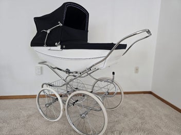 Listing 3 of 20 for Silver Cross Baby Carriage 1980