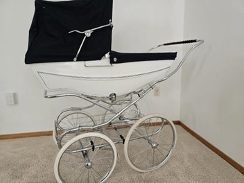 Listing 4 of 20 for Silver Cross Baby Carriage 1980