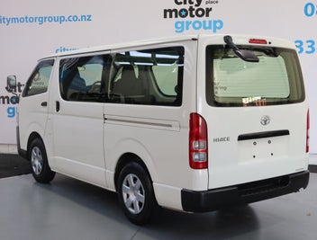 Toyota Hiace 2020 photo 3
