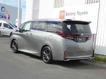 Toyota Vellfire 2026 photo 4