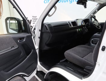 Toyota Hiace 2025 photo 5
