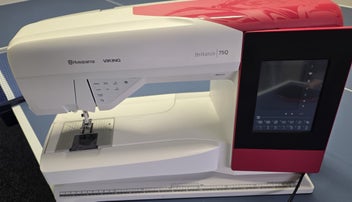 Listing 8 of 8 for NEW Husqvarna Brilliance 75Q Sewing & Quilting Machine