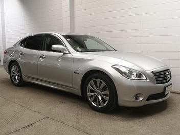 Nissan Fuga 2014 photo 2